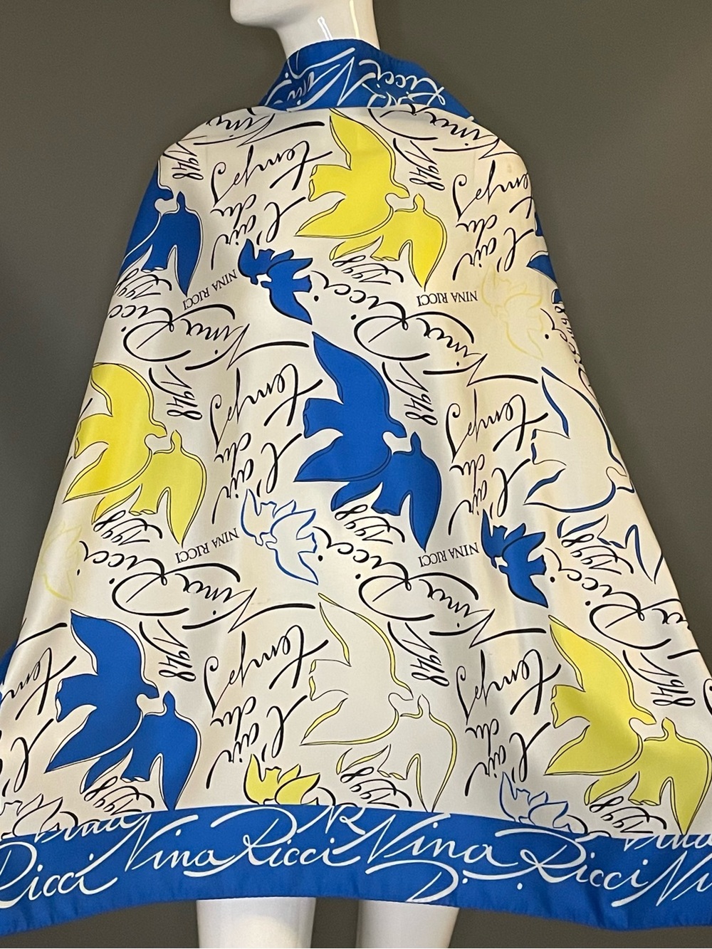 Vintage Nina Ricci Silk Scarf 34 In Sq Good Condition